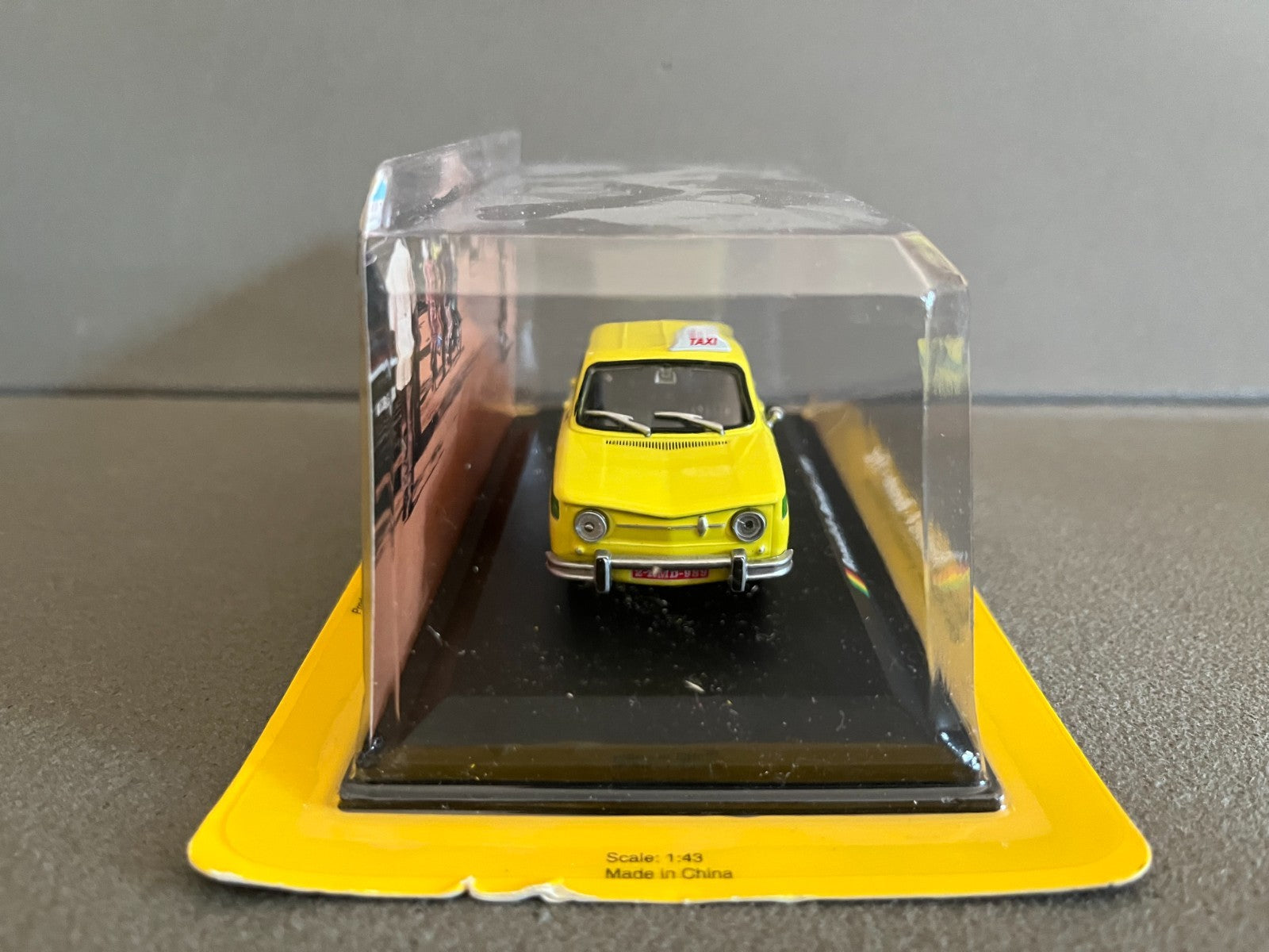 Voiture Miniature Renault 8 Bamako 1970 Taxi du Monde au 1/43
