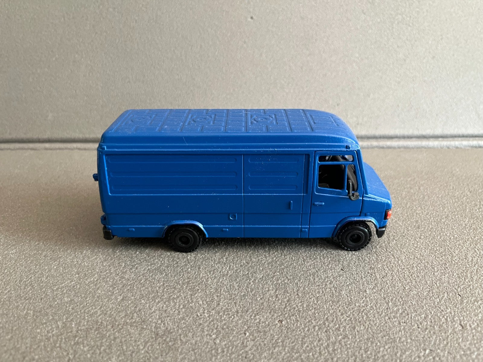 Voiture Miniature Ancien Camion Fourgon Mercedes Benz 507D-811D Conrad 1/43