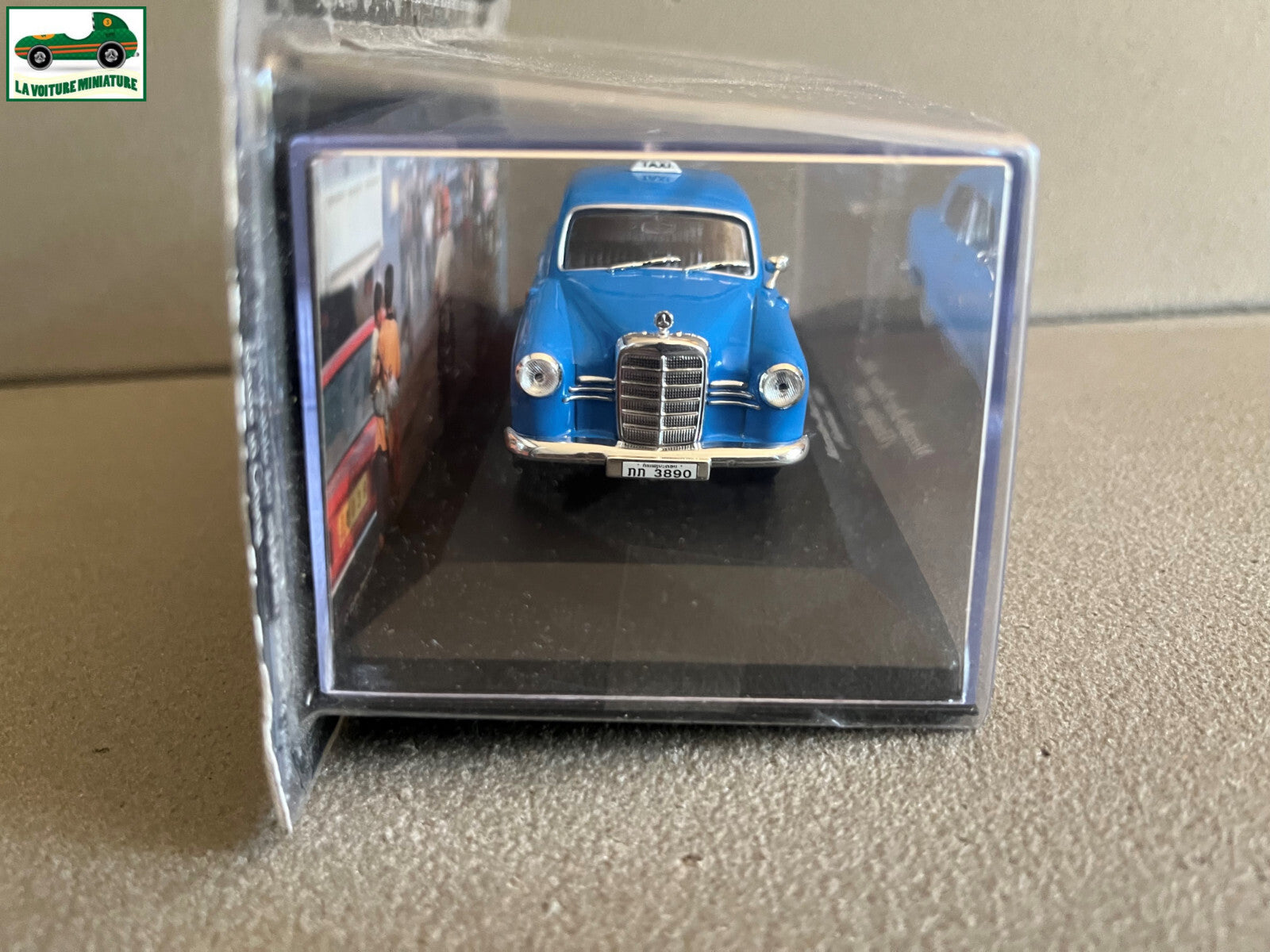 Voiture Miniature Mercedes Benz Ponton 180D 1989 Taxi Du Monde au 1/43 Altaya