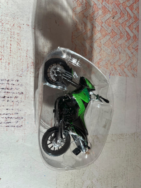 Moto miniature KTM Duke Motos à Collectionner Maisto Altaya au 1/18