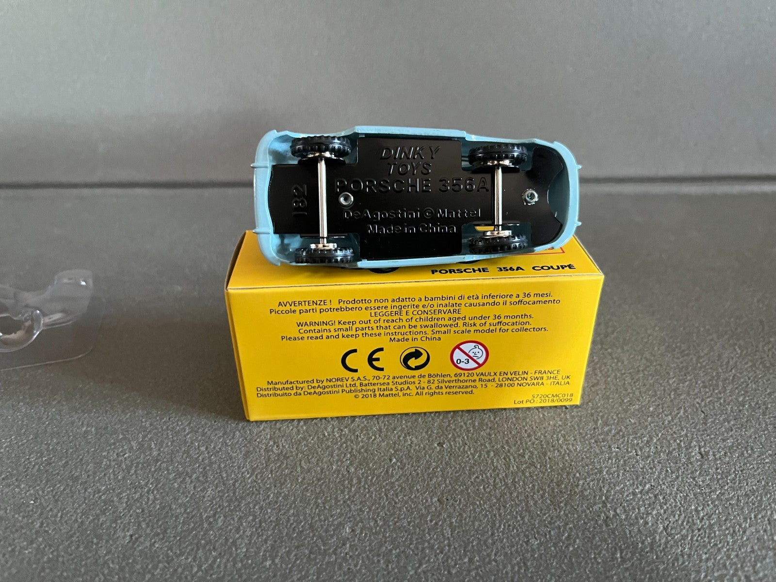 Voiture miniature Porsche 356A Coupé 182 Deagostini Dinky Toys Atlas au 1/43