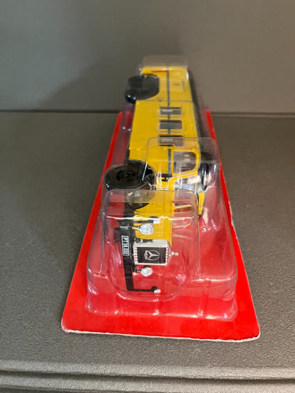 Voiture miniature Mercedes O10000 Postal Autocar Autobus Bus Hachette 1/43