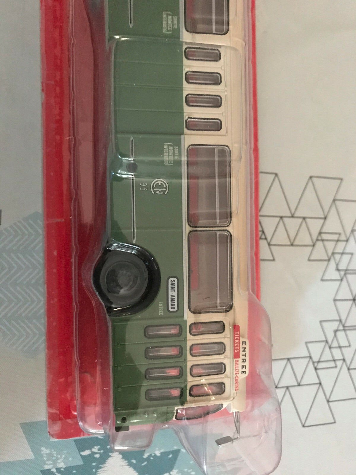 Voiture miniature Brossel A92 DARL France 1962 1/43 Autobus Autocars du Monde