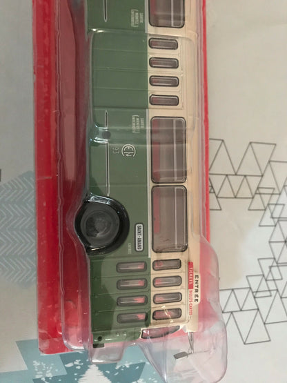 Voiture miniature Brossel A92 DARL France 1962 1/43 Autobus Autocars du Monde