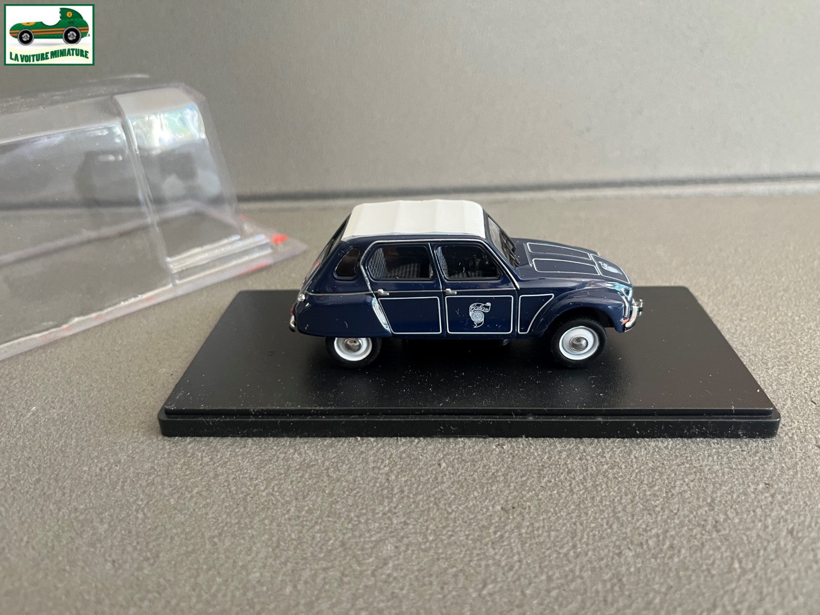 Voiture miniature Citroen 2cv 2 cv Dyane Caban Auto Plus Hachette 1/43