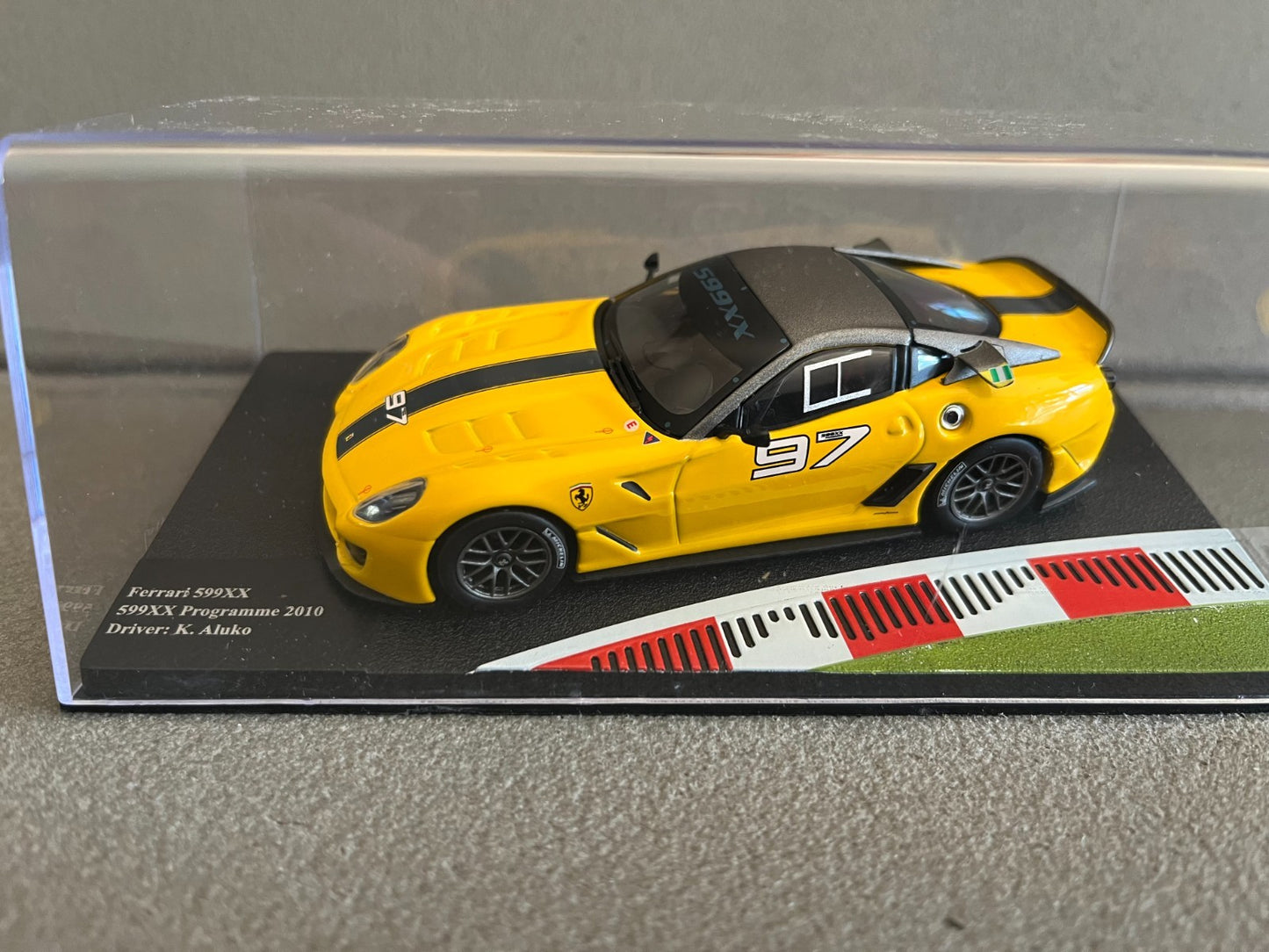 Voiture miniature Collection Ferrari 599XX Programme 2010 au 1/43