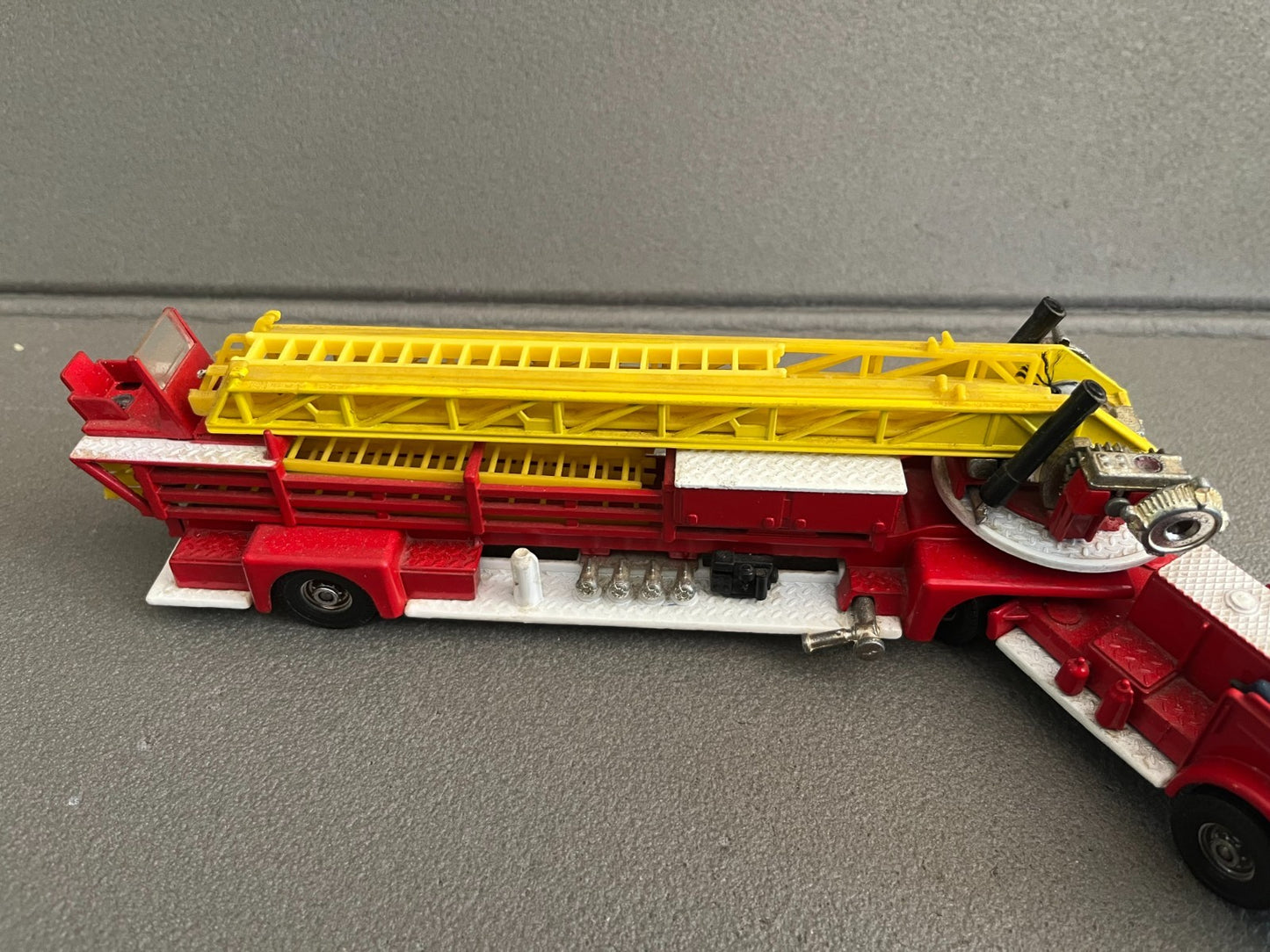 Voiture miniature Camion Pompiers Corgi Major Toys American La France GT Britain