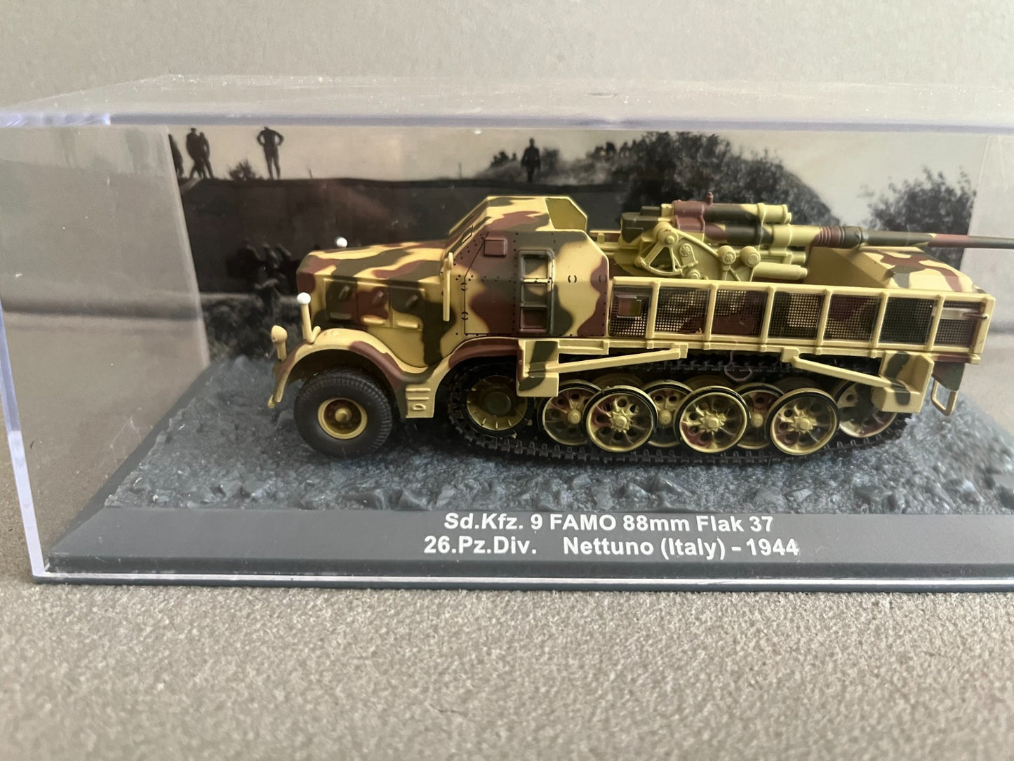 Miniature Militaire Char Tank Blindé Sd.Kfz. 9 Famo 88mm Flak 37 Altaya 1/72