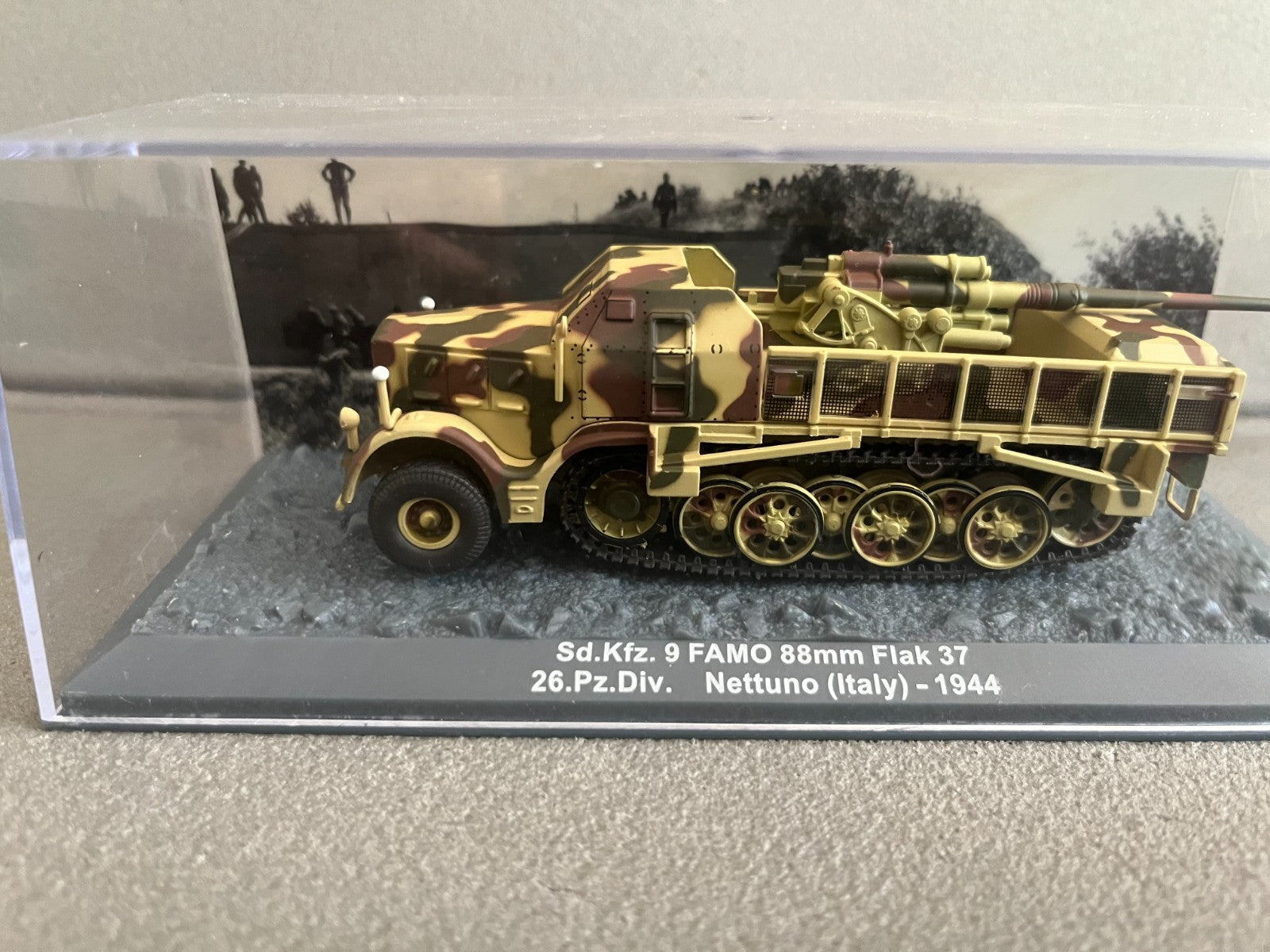 Miniature Militaire Char Tank Blindé Sd.Kfz. 9 Famo 88mm Flak 37 Altaya 1/72