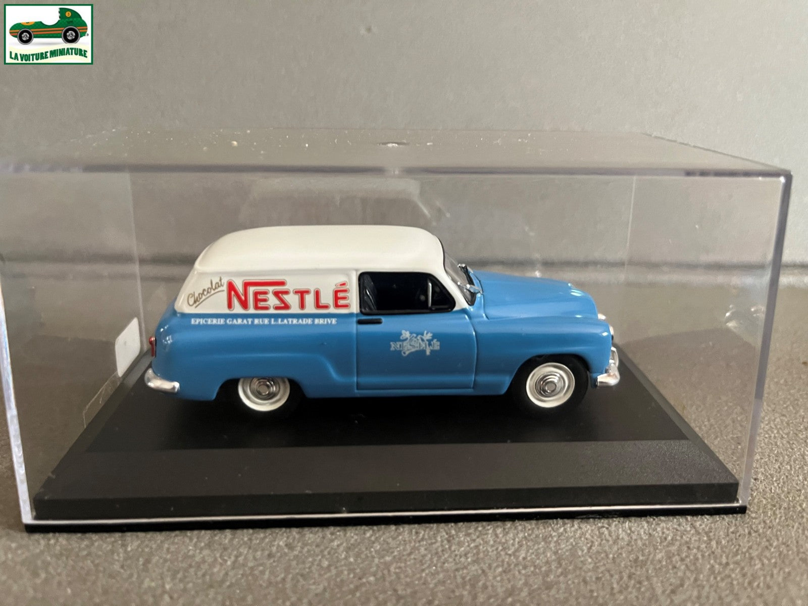 Voiture Miniature Publicitaire Simca Aronde Messagère Nestlé au 1/43