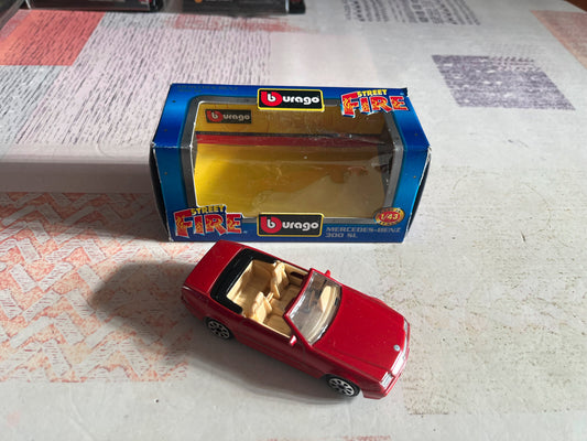 Voiture miniature Burago Street Fire Mercedes Benz 300 SL au 1/43