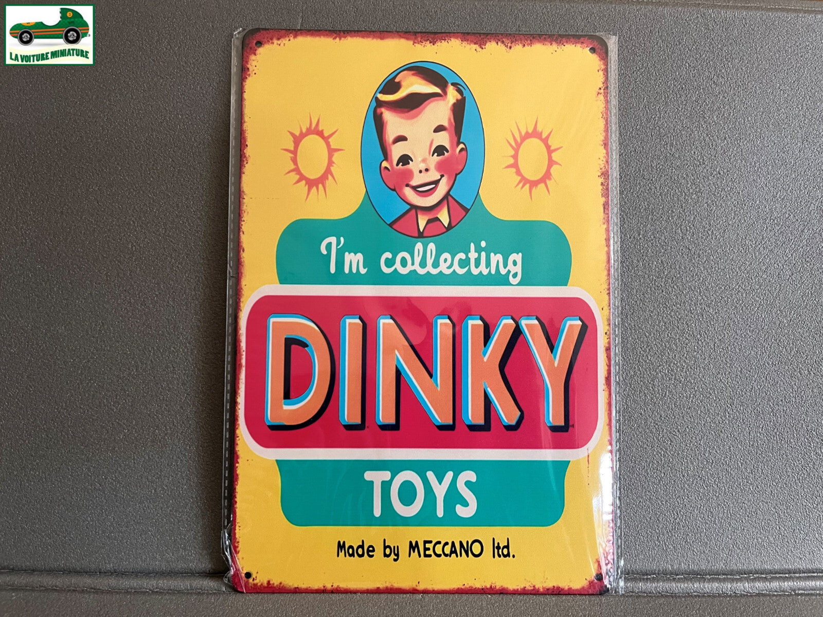 Plaque Métal Jouet Voiture Miniature Dinky Toys Meccano 20 x 30 cm