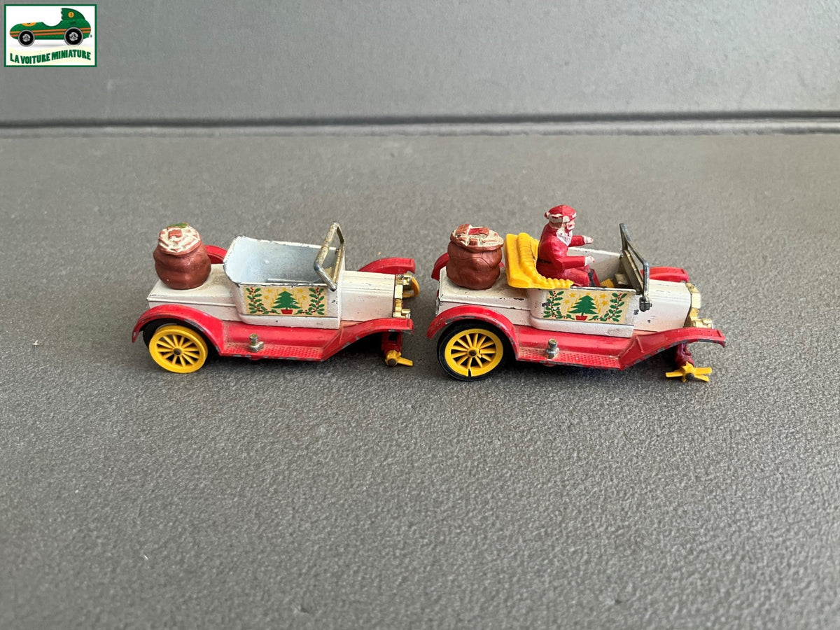 Ancienne Voiture Miniature Lot de 2 Dinky Toys Noel Ford R 475 Epave