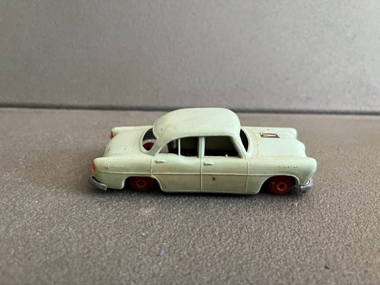 Ancienne Voiture Miniature Simca Ariane Norev Plastique France Epave