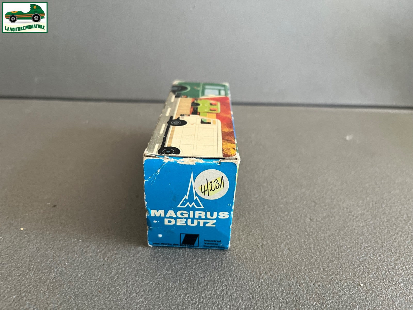 Ancienne Miniature Voiture Camion Magirus Deutz Cursor Modell 877 1/50