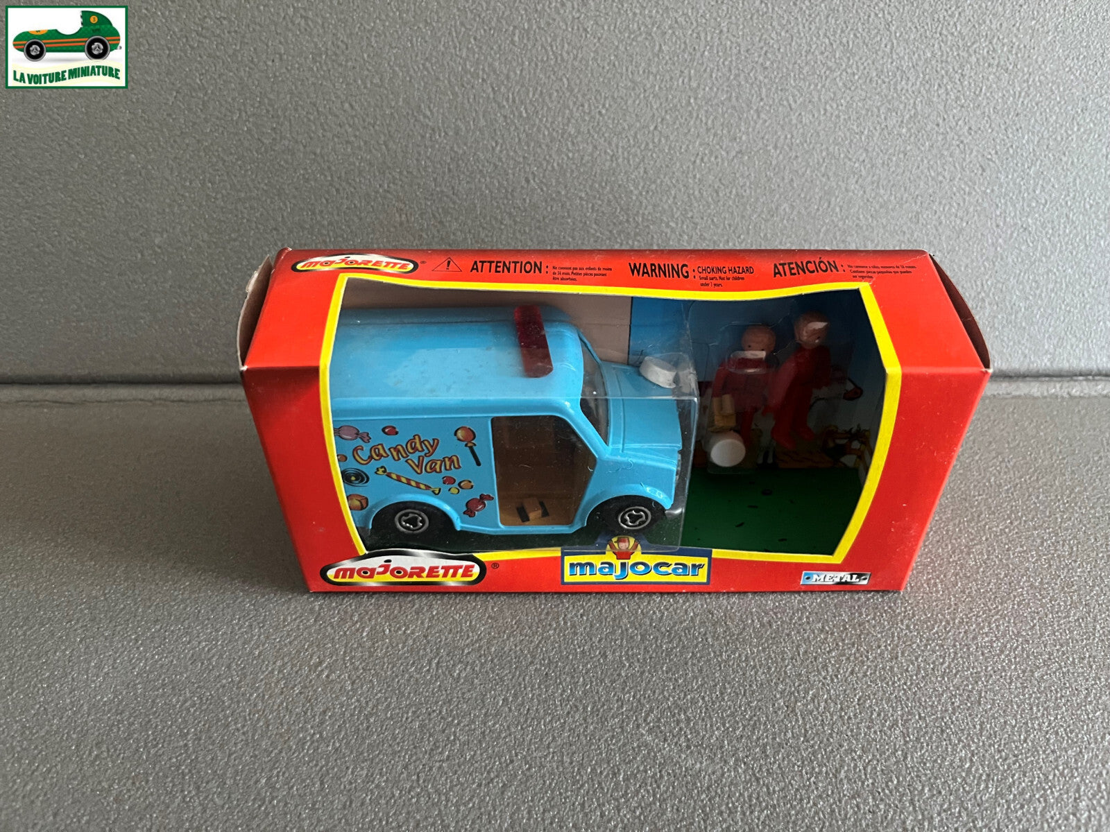 Voiture miniature Majocar 7300 Camion Candy Van Majorette