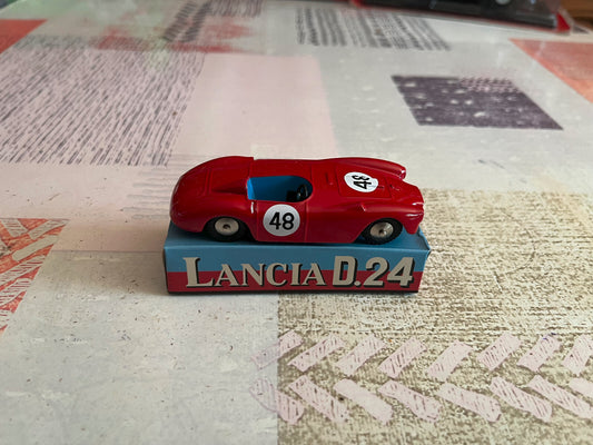 Voiture miniature Lancia D.24 D24 Mercury Hachette 1/48 1/43 Style Dinky Toys