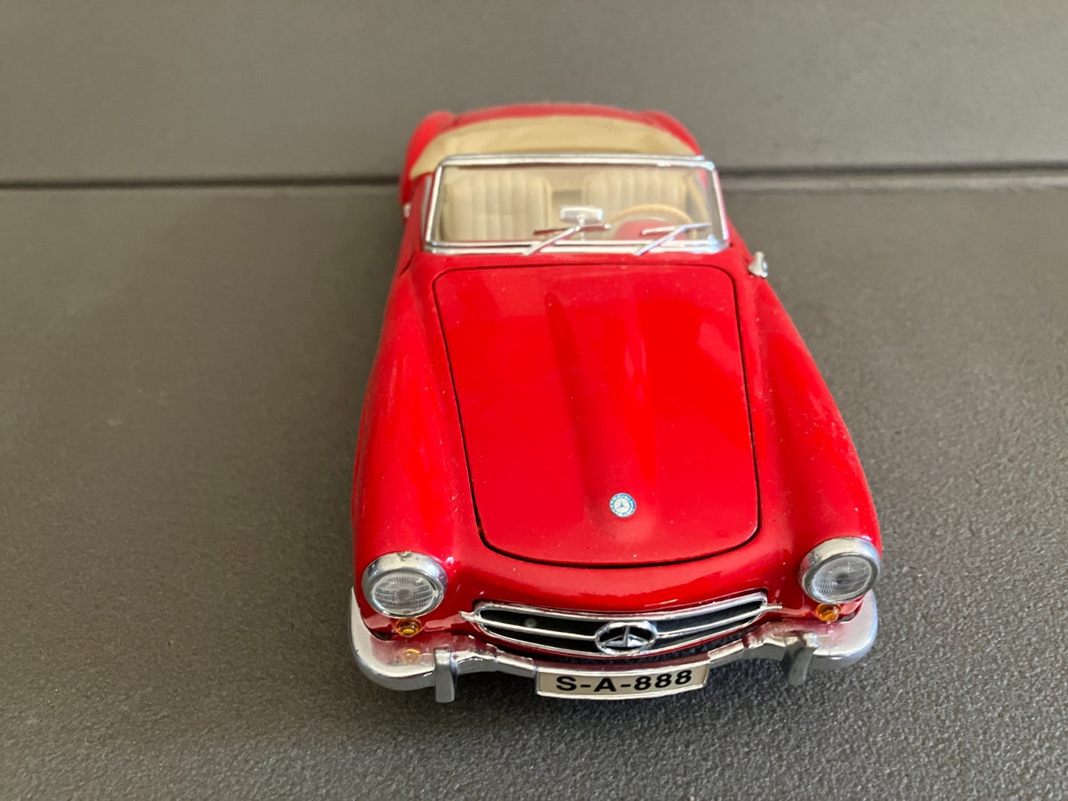 Ancienne Voiture miniature Mercedes Benz 190 SL 1955 Maisto au 1/18 Incomplète