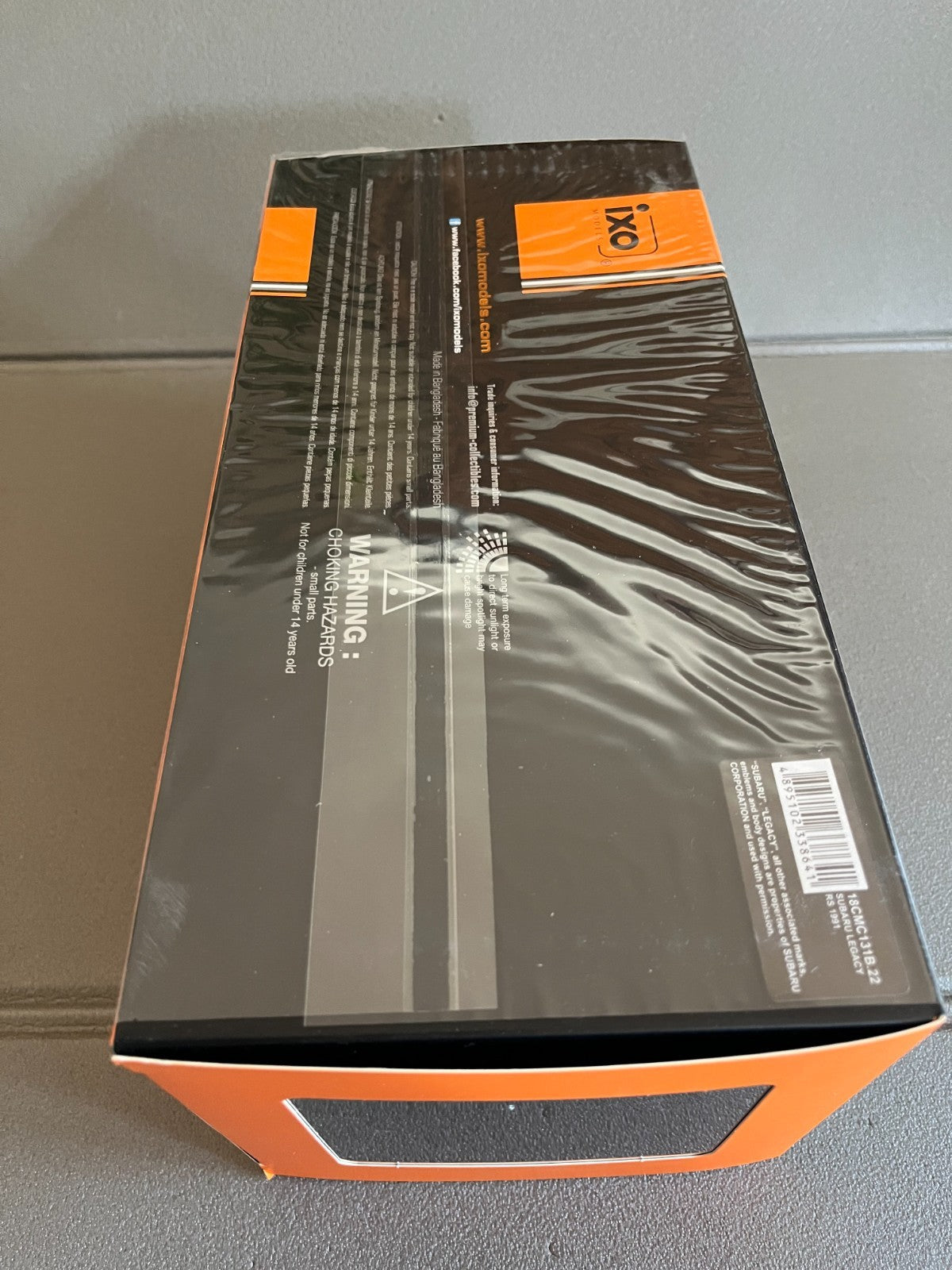 Voiture miniature Subaru Legacy RS 1991 IXO au 1/18