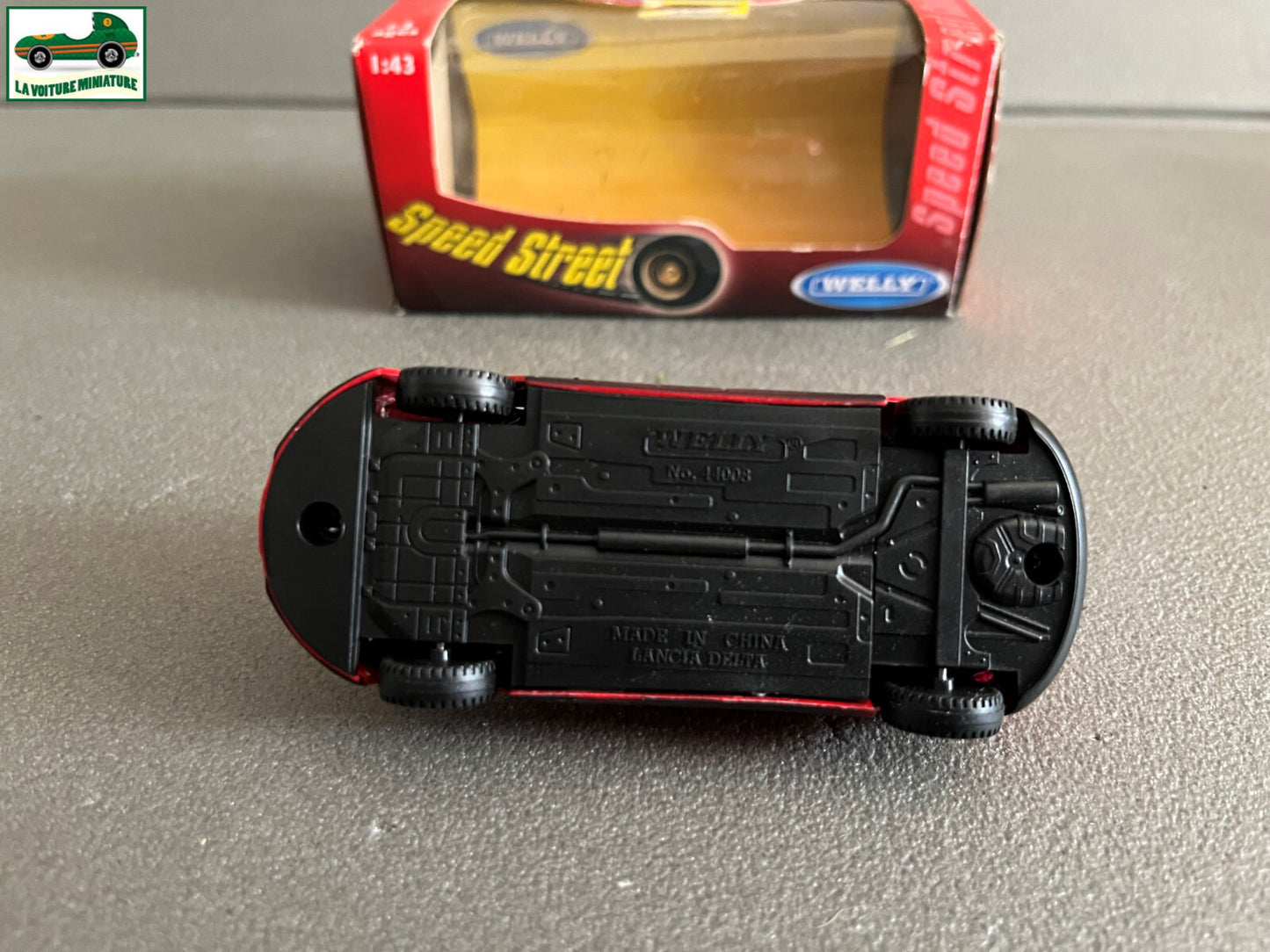 Voiture Miniature Lancia Delta Welly au 1/43