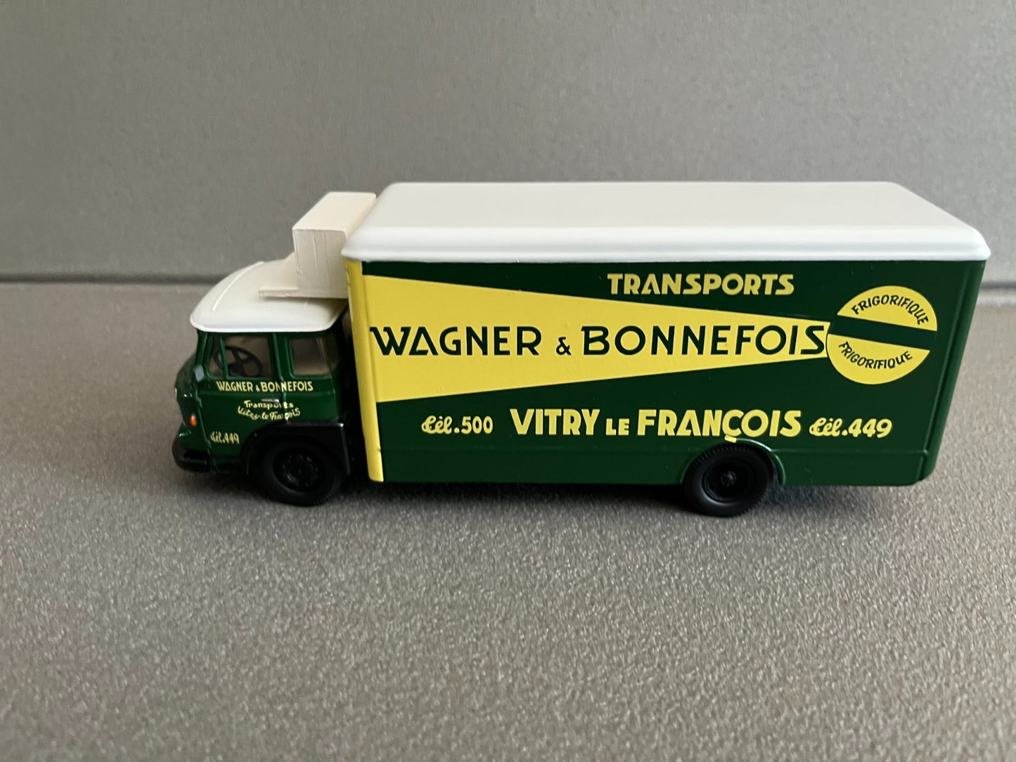 Voiture Miniature Camion Renault Saviem Frigorifique Wagner Bonnefois Corgi 1/50