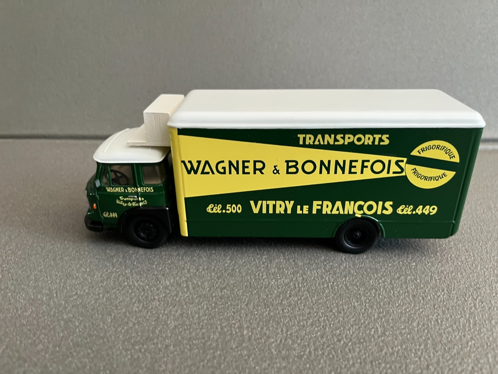 Voiture Miniature Camion Renault Saviem Frigorifique Wagner Bonnefois Corgi 1/50
