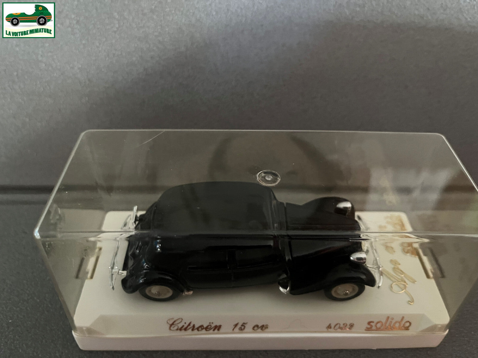 Voiture Miniature Citroen 15 CV 4032 Traction Solido au 1/43