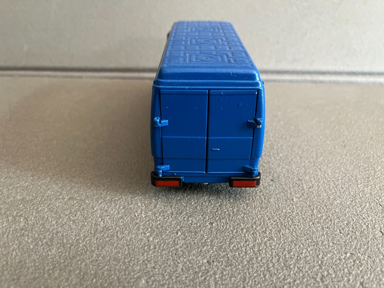 Voiture Miniature Ancien Camion Fourgon Mercedes Benz 507D-811D Conrad 1/43