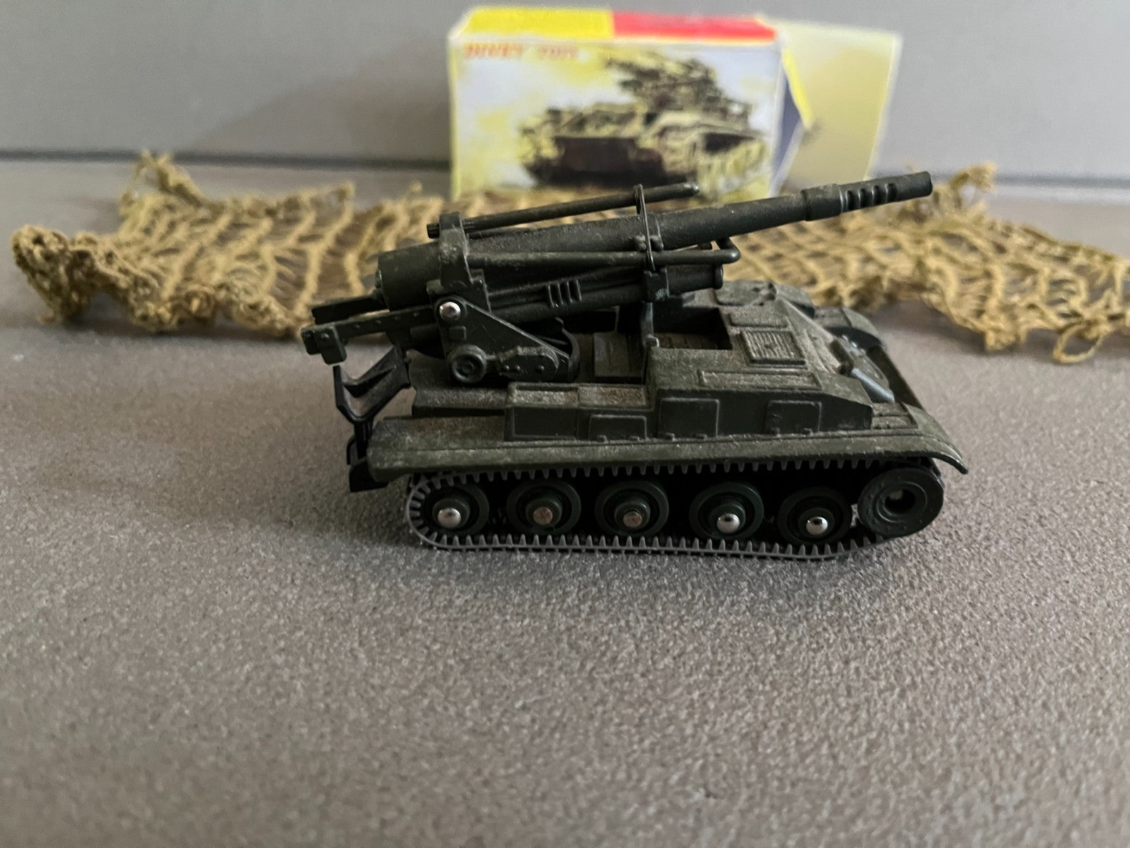 Ancienne Miniature Militaire Canon de 155 Automoteur Dinky Toys Meccano 813 FR