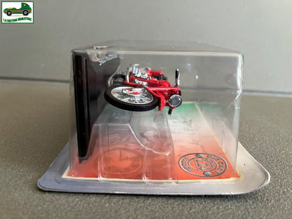 Moto miniature Guzzi Falcone Italienne Starline au 1/24