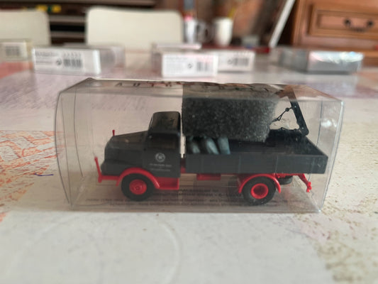 Voiture Miniature Camion Brekina IFA S4000 1/87 HO