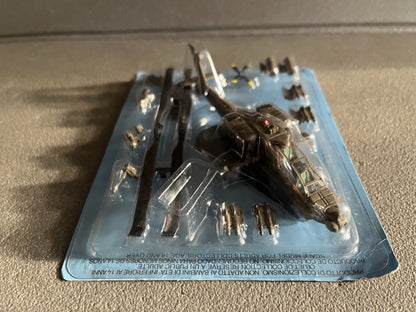 Avion miniature Militaire Hélicoptère Apache Fabbri Italeri 1/100