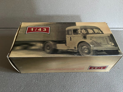 Voiture Miniature Camion D'autrefois Berliet Centre Hippique Ixo Altaya 1/43