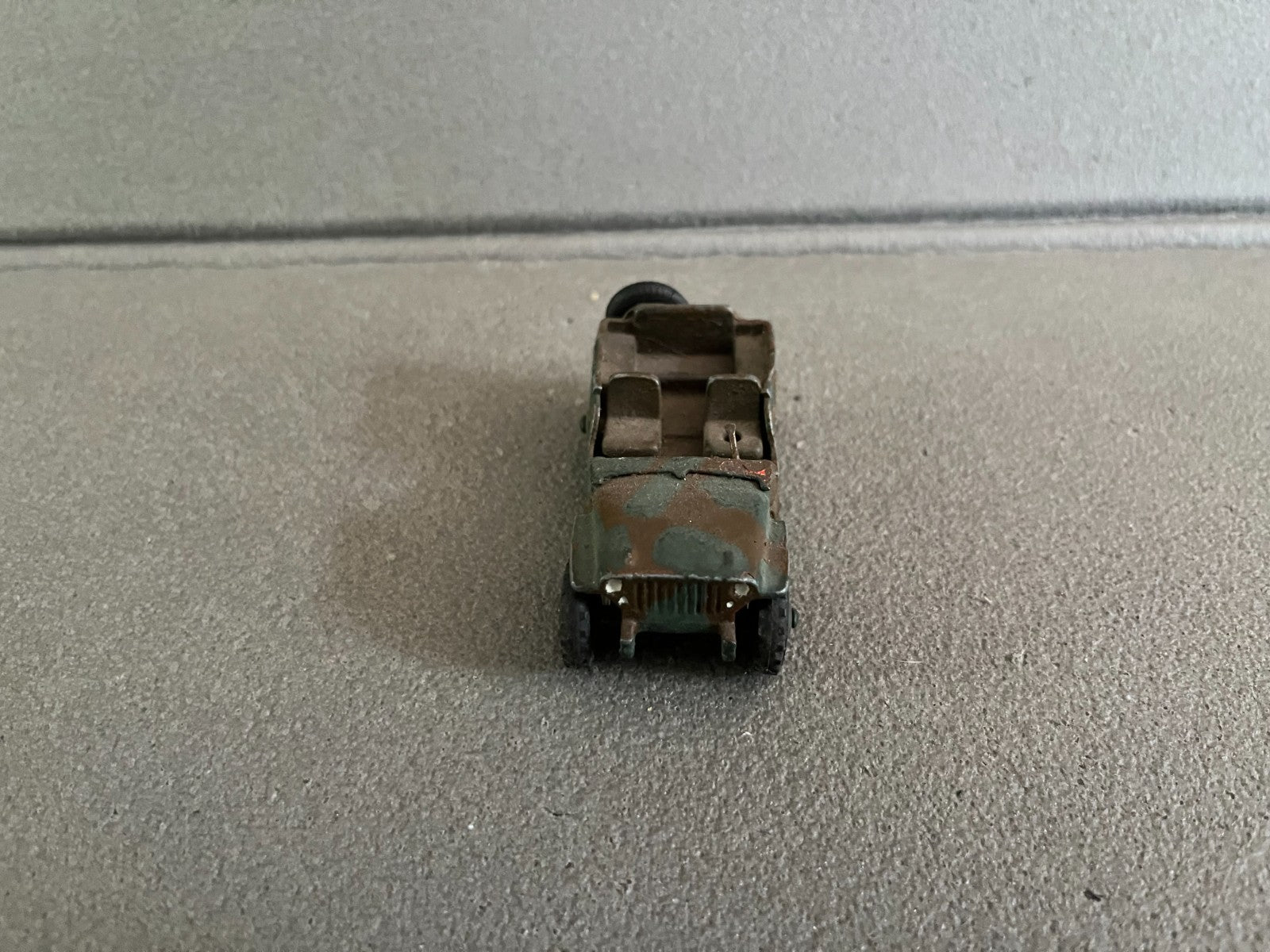 Ancienne Miniature Militaire Voiture Jeep Dinky Toys Meccano France Epave