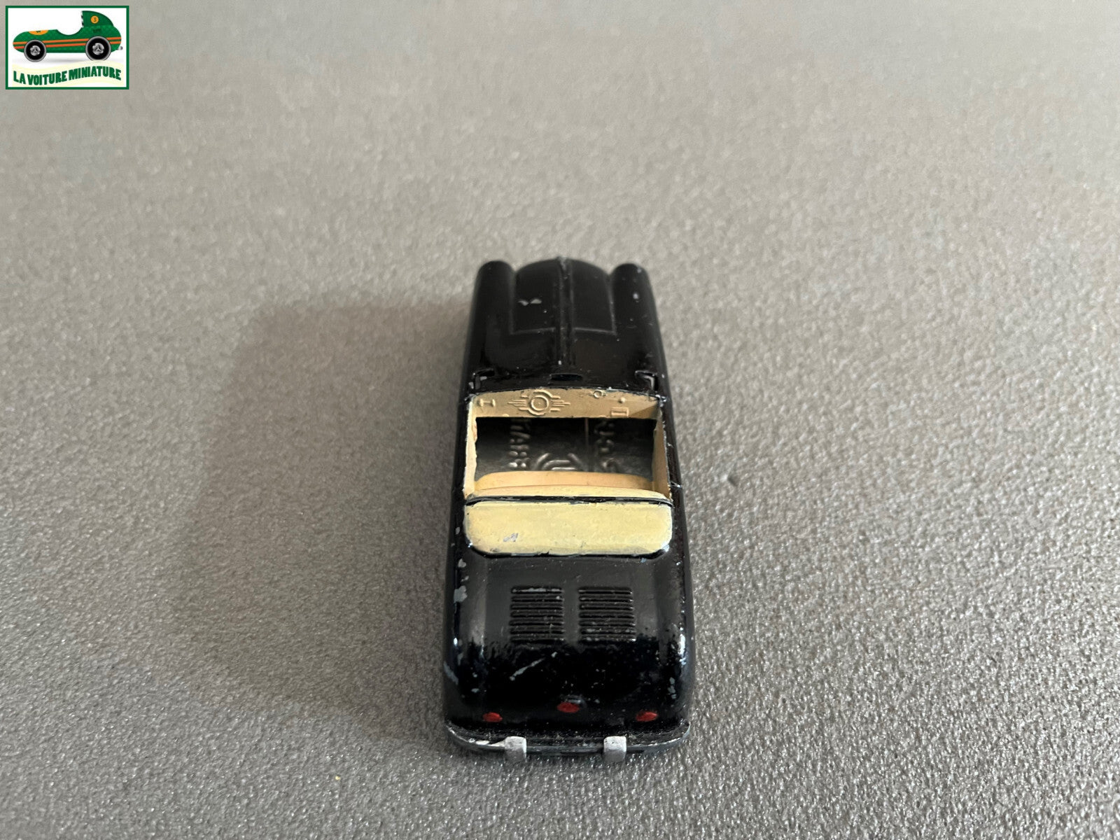 Ancienne Miniature Voiture R de Rovin CIJ France Epave 1/43