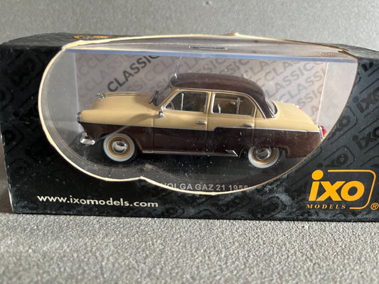 Voiture miniature Volga Gaz 21 1955 Ixo au 1/43