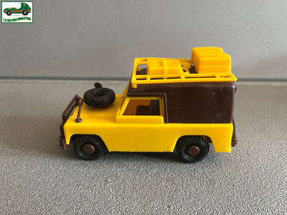Ancienne Voiture Miniature Plastique 4x4 Land Rover Mob France Epave
