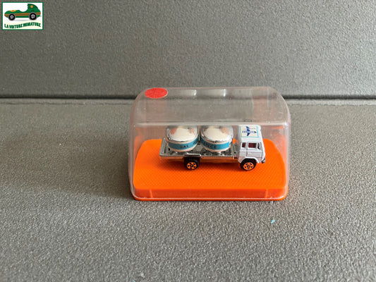 Voiture miniature Camion Mercedes Aeroport Guiloy Spain Echelle 1/124 Majorette