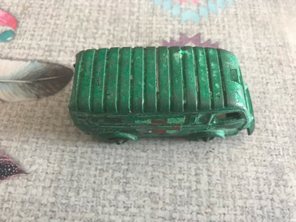 Ancienne Voiture Miniature Camion Renault 1000 Kgs CIJ France Epave