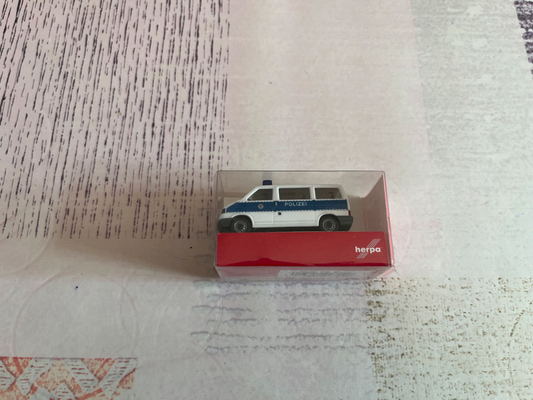 Voiture Miniature Volkswagen VW T4 Bus Herpa Germany 1/87 HO