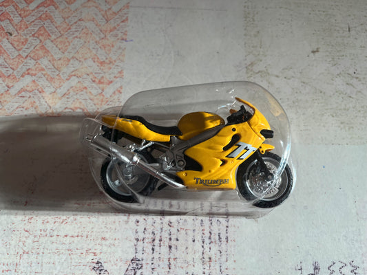 Moto miniature Triumph TT Motos à Collectionner Maisto Altaya au 1/18