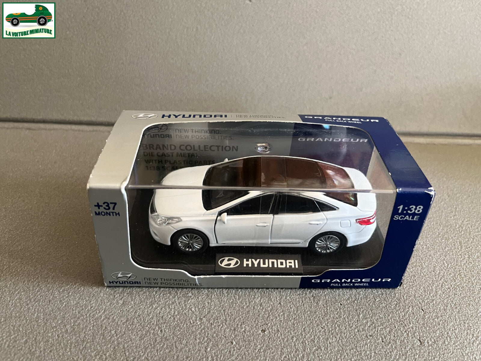 Voiture Miniature Hyundai Grandeur Pino B&D au 1/38