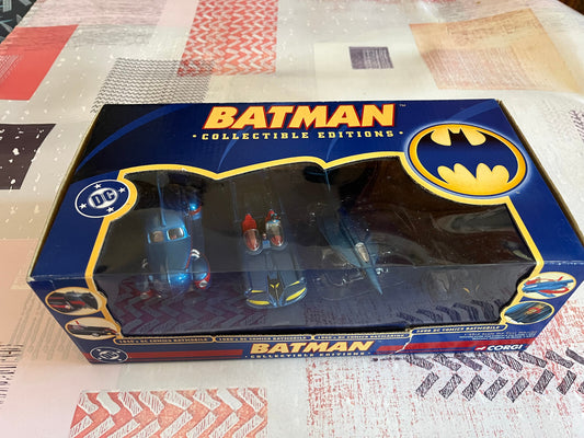 Voiture Miniature Batman 4 X Batmobile Batmarine Collectible Edition Corgi 1/43