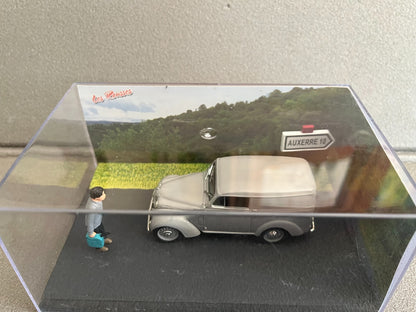 Voiture Miniature Renault Juvaquatre Etape 4 La Route Bleue RN7 1/43