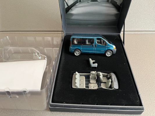 Coffret Voiture Miniature Camion Fourgon Renault Trafic Generation Norev au 1/43