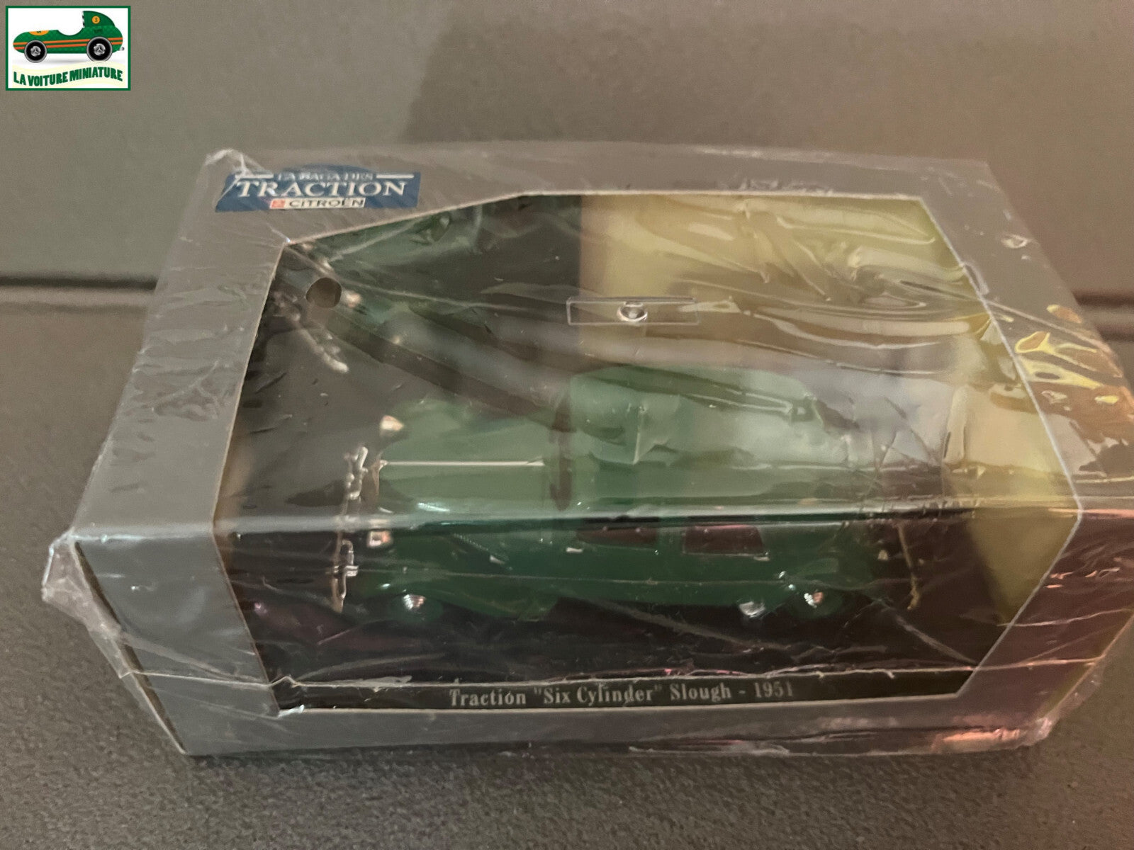 Voiture Miniature Citroen Traction Six Cylinder Slough Atlas Courtage 1/43