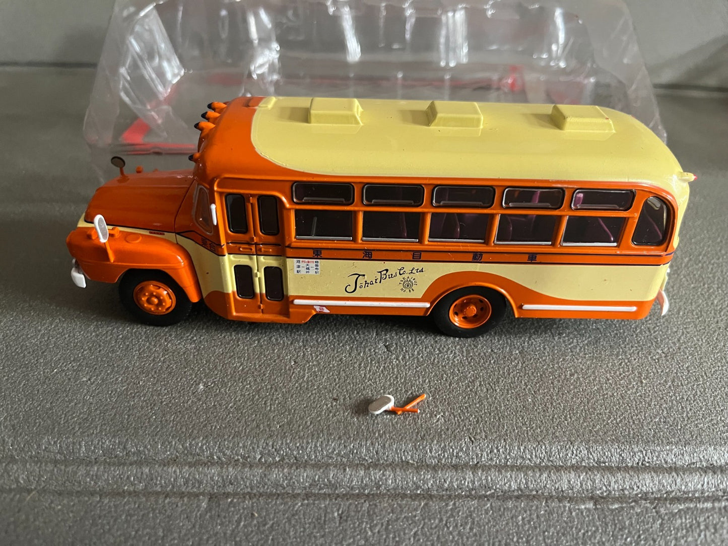 Voiture miniature Isuzu BXD 30 1/43 Autobus Autocars du Monde