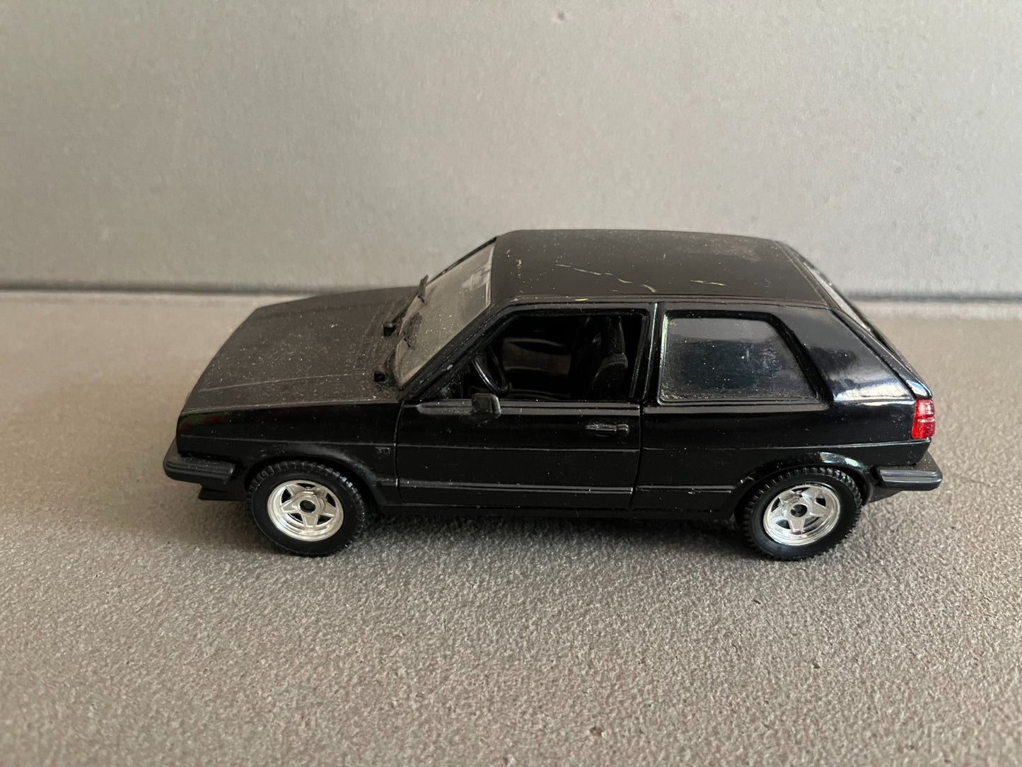 Ancienne Miniature Voiture Volkswagen Golf GL Polistil 1/25