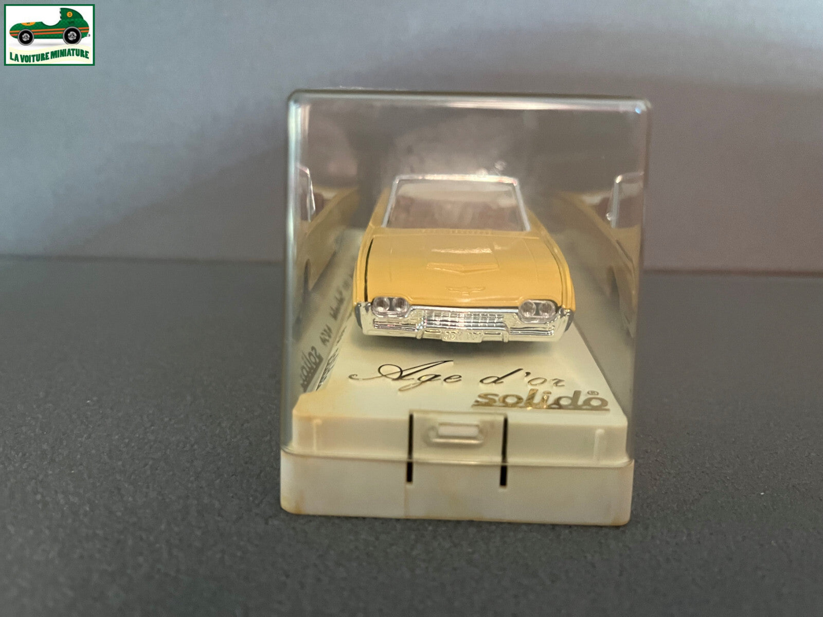 Voiture Miniature Ford T-Bird 1961 Cabriolet 4504 Solido au 1/43