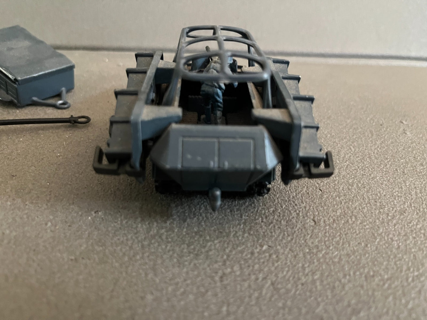 Ancienne Miniature Militaire Hanomag Rocket Launcher + Remorque Corgi Défauts